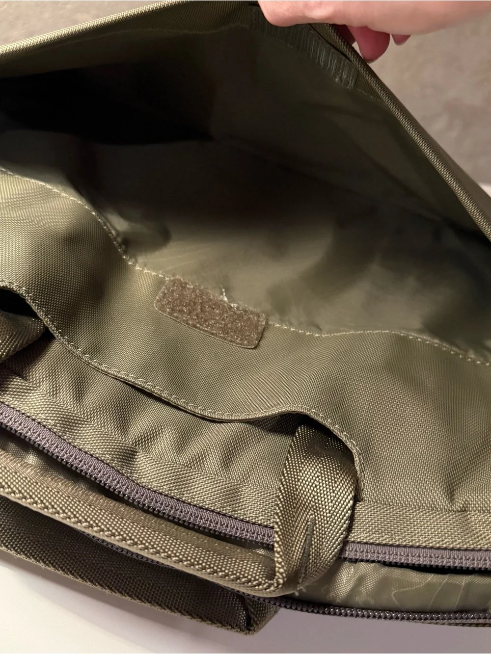 INCASE Olive Green Laptop 13